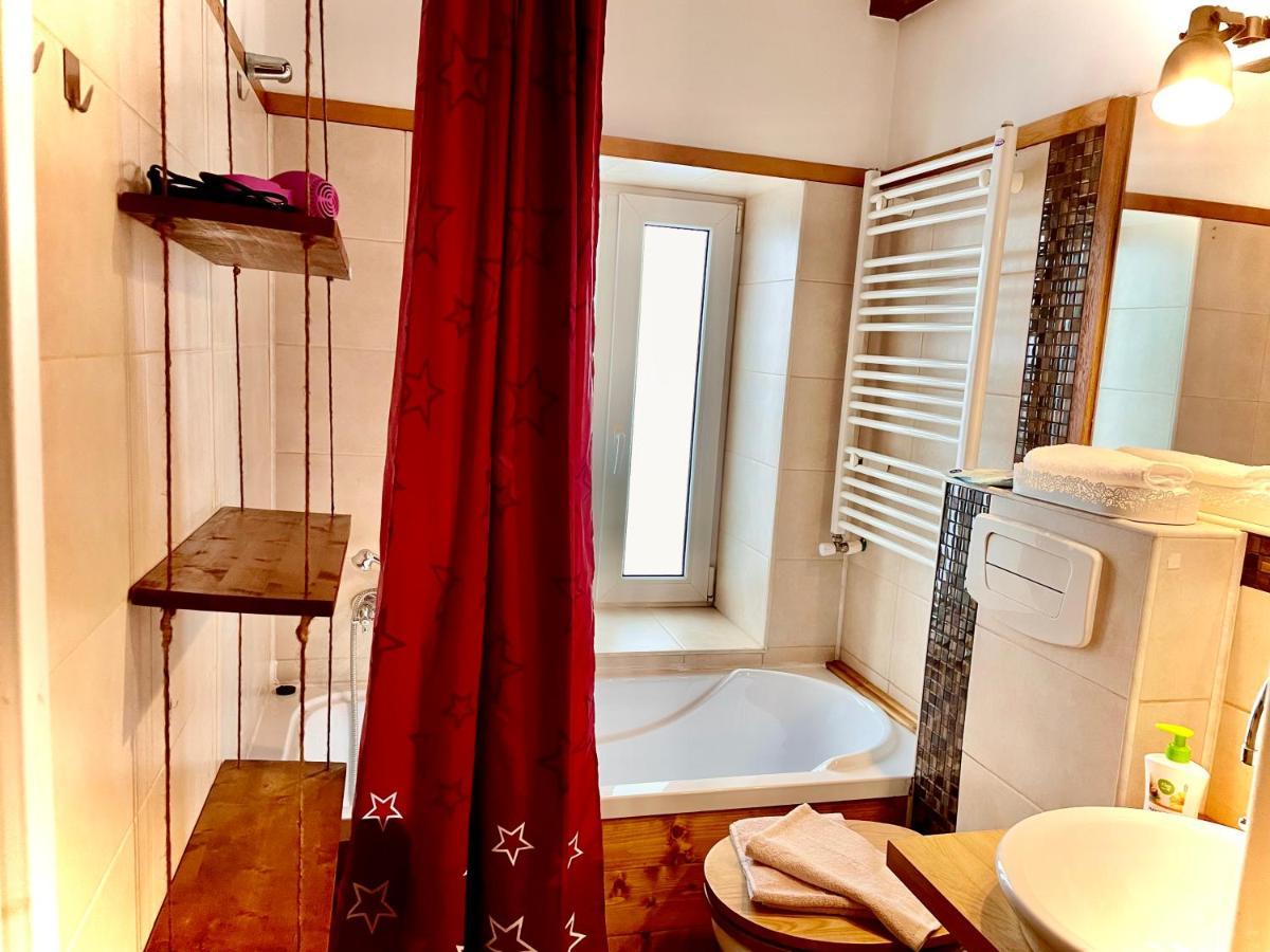 Apartament Rustic In Centrul Istoric Apartment Brasov Luaran gambar