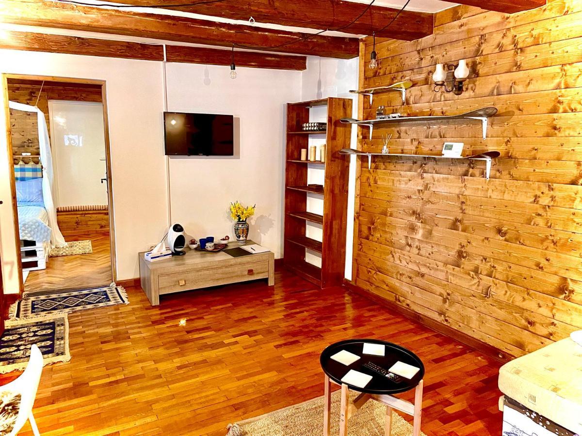 Apartament Rustic In Centrul Istoric Apartment Brasov Luaran gambar